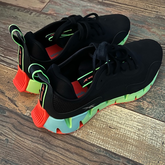 Boys Reebok Running Shoes - Picture 3 of 5